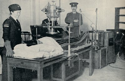 Raios que revelam os recessos secretos do corpo, c1935 de Unbekannt