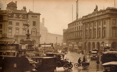 Regent Street, Londres, Inglaterra, vista de Piccadilly Circus, 1923, 1938 de Unbekannt