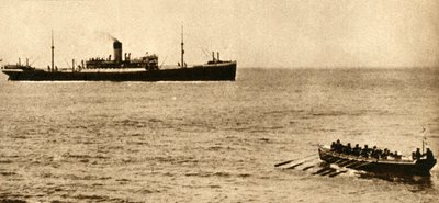 Cortador da Marinha Real prestes a examinar os documentos de um navio, Primeira Guerra Mundial, 1914-1918, 1933. de Unbekannt