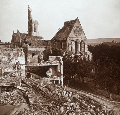 Igreja em ruínas, Vauxaillon, norte da França, c1914-c1918 de Unbekannt