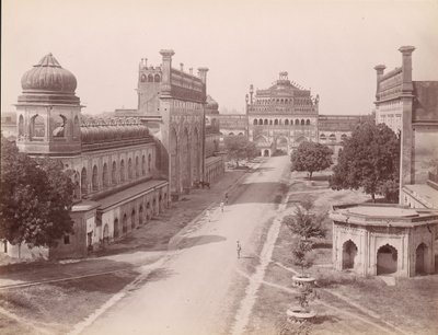 Rumi Darwaza e gateway da Bara Imambara saiu com 