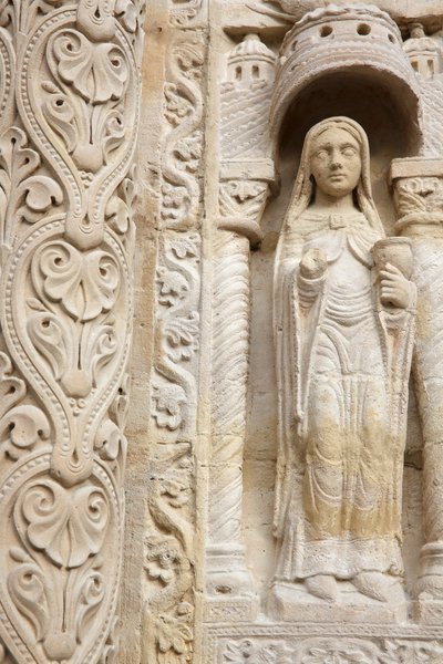 Basílica de Saint Denis. Portal central. The wise virgin, 20150919, Saint-Denis, França. de Unbekannt