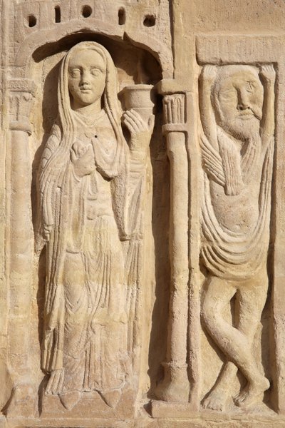 Basílica de Saint Denis. Portal central. The wise virgin, 20150919, Saint-Denis, França. de Unbekannt