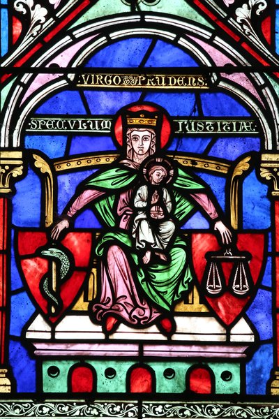 Igreja de Saint Fargeau. Janela de vidro manchado. Virgem Maria e o Menino Jesus. França de Unbekannt