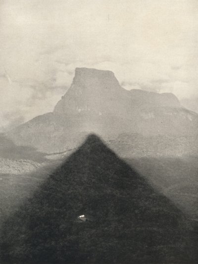 Sombra do Adamspik ao nascer do sol, 1926 de Unbekannt