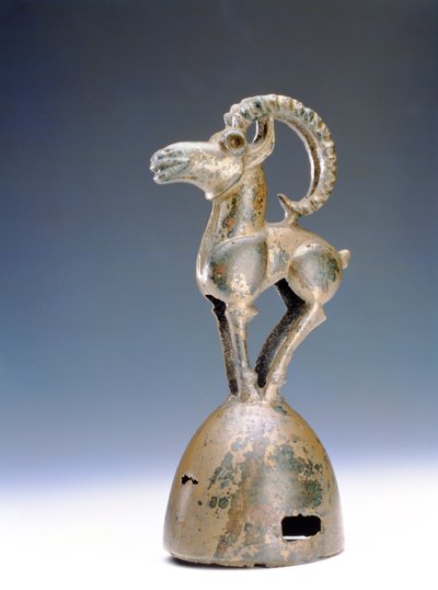 Terminal celestial em forma de cabra de montanha, período Tagar, séc. VII-6 a.C. (bronze) de Unbekannt