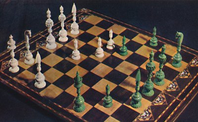 Peças e peças de xadrez de marfim do século XVII, 1948 de Unbekannt