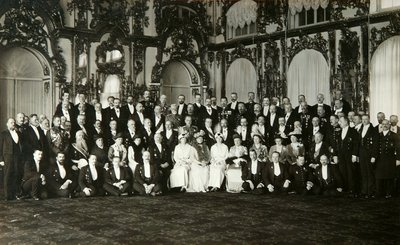 Sessão do comitê da Grã-duquesa Tatiana Nikolaievna da Rússia, início do século XX de Unbekannt
