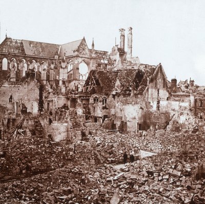 Catedral de Soissons, Soissons, norte da França, c1914-c1918. de Unbekannt