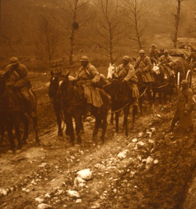Soldados em movimento, c1914-c1918 de Unbekannt