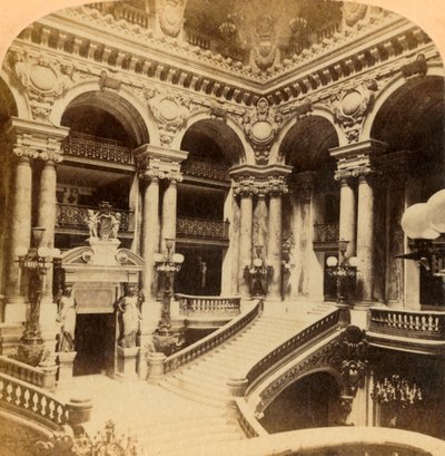 Escadaria no Grand Opera House, Paris, França, c1900. de Unbekannt