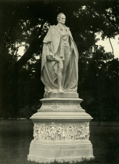 Estátua de Lord Curzon no recinto do Victoria Memorial Hall, 1925. de Unbekannt