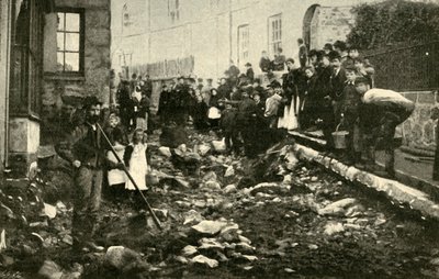 Rua em St. Ives após uma visita de uma inundação, 1901. de Unbekannt