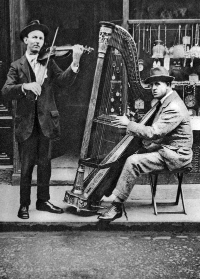 Músicos de rua, Londres, 1926-1927 de Unbekannt