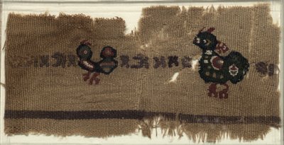 Tapeçaria com pássaros e letras gregas, 400s - 600s. de Unbekannt