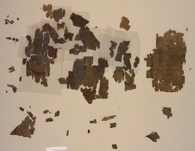 Fragmentos de Taqueté com leões alados em roundels, 899-1160. de Unbekannt