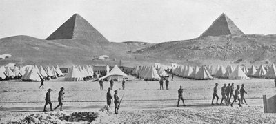 As tropas australianas no Egito acamparam perto das pirâmides, 1914 de Unbekannt