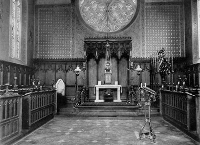 Capela-mor, Igreja Apostólica Católica, Albury Park, Surrey, 1904 de Unbekannt