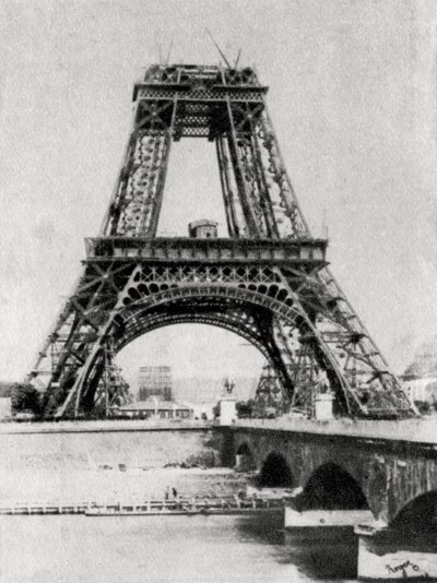 A Torre Eiffel em construção, Paris, c1888 de Unbekannt