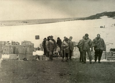 O partido que ascendeu ao monte Erebus, saindo da cabana, 1908, 1909. de Unbekannt