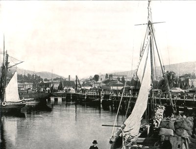 O porto de Hobart, Tasmânia, Austrália, 1895. de Unbekannt