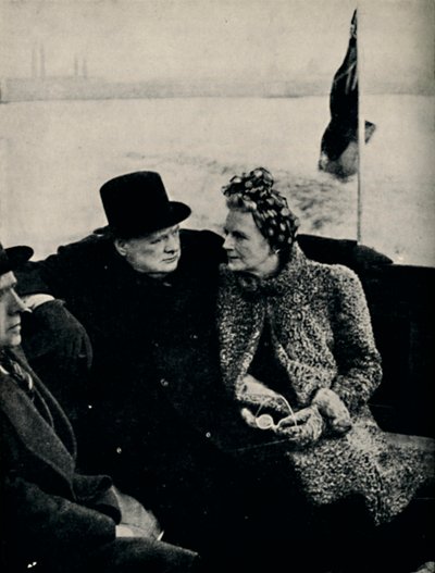 O primeiro-ministro visita as docas de Londres, c1940, 1945. de Unbekannt
