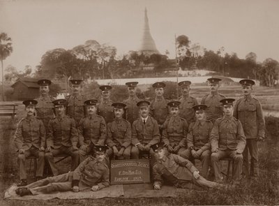 O pessoal do Quartermasters do 1º Royal Munster Fusiliers, Rangum, Birmânia, 1913 de Unbekannt