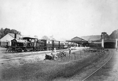 O trem real saindo da estação de Kandy, Sri Lanka, c1910s de Unbekannt