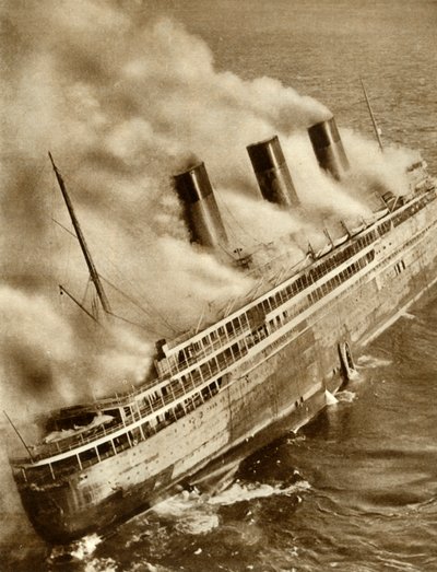 O SS LAtlantique em chamas, 1933, 1935. de Unbekannt