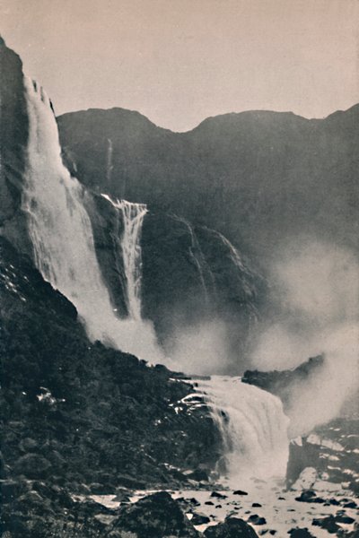 As Cataratas de Skjeggedal, 1914. de Unbekannt