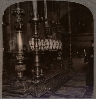 A pedra da Anunciação na Igreja da Santa Sepulcro, Jerusalém, c1900 de Unbekannt