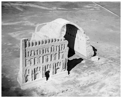 O Taq-i Kisra do ar, Ctesiphon, Iraque, 1926 de Unbekannt