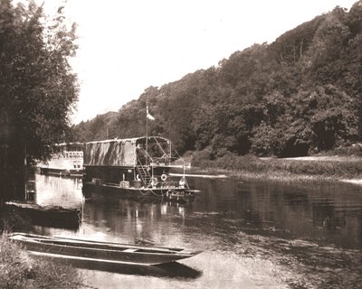 A Tamisa sob a madeira de Cliveden, Berkshire, 1894. de Unbekannt