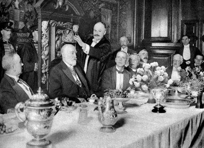 A coroação do mestre da Companhia Girdlers, Londres, 1926-1927 de Unbekannt
