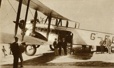 O primeiro correio aéreo indiano chega ao aeroporto de Croydon, sul de Londres, 1929, 1935. de Unbekannt