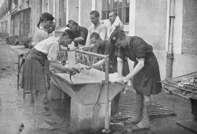 O banheiro matinal no continente, 1914 de Unbekannt