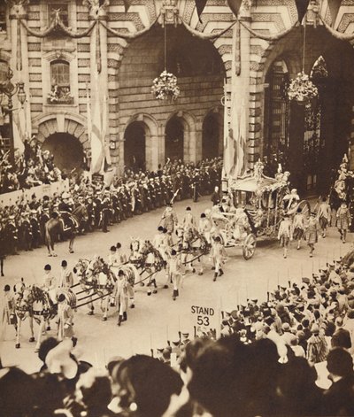 Através do Arco do Almirantado, 12 de maio de 1937 de Unbekannt