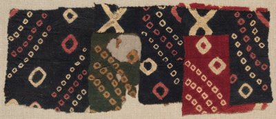 Fragmento tingido em gravata, c. 700-1100 AD. de Unbekannt