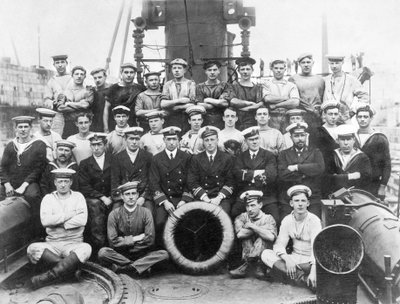 Reino Unido : Officers and Ships Company H.M.T.B 98, on the 344th Day of The War - c1915 de Unbekannt