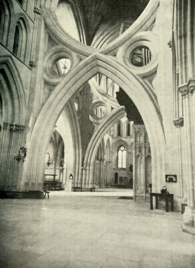 Arcos incomuns na Catedral de Wells - reúnam-se para formar uma St. Andrews Cross e foram construídos em 1338 para de Unbekannt