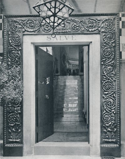 Vista para o estúdio Sir L. Alma-Tademas através da porta de entrada, final do século XIX. de Unbekannt