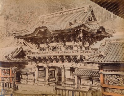 Vista do portão de Yomeimon - templo xintoísmo Nikko, c1890-1900 de Unbekannt