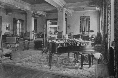 Vista da sala de estar, Gaylord Apartments, Los Angeles, Califórnia. 1924 de Unbekannt
