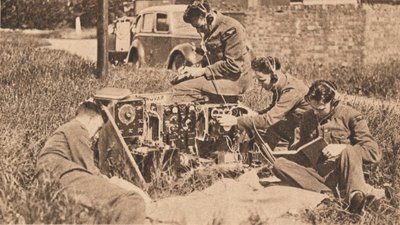 Operador sem fio no mais recente tipo de máquina de treinamento, 1940 de Unbekannt