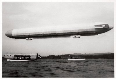 Zeppelin LZ3 no ar, Alemanha, c1906-1908 1933 de Unbekannt