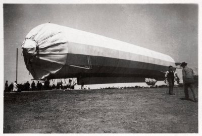 Zeppelin LZ 5 em Goeppingen, Alemanha, 1909 1933 de Unbekannt