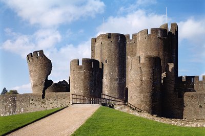 Caerphilly, castelo, vista exterior, mostrando, ponte, e, torre inclinada, escola inglês, (13th century), completado, 1277, glamorgan, gales de Unbekannt Unbekannt