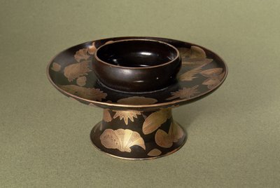 Suportes para copos com decoração Nashiji (técnica em que pedaços irregulares e espaçados de folha de ouro se encontram abaixo da superfície), japonês, séc. XIX de Unbekannt Unbekannt
