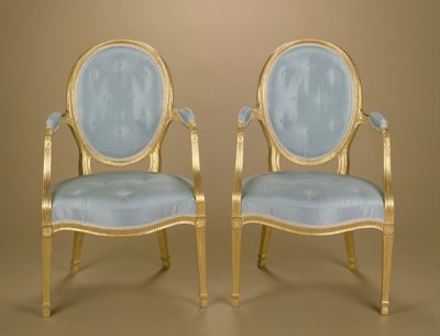 Par de cadeiras de escultor douradas com encosto oval de Adam, estofadas em azul, c.1780 de Unbekannt Unbekannt
