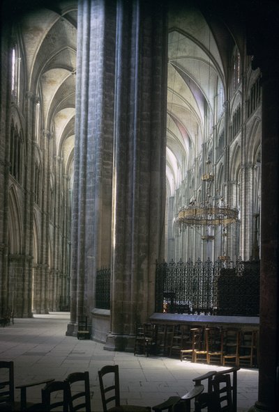 Vista do interior, Catedral de Durham, construída 1093-1289 de Unbekannt Unbekannt